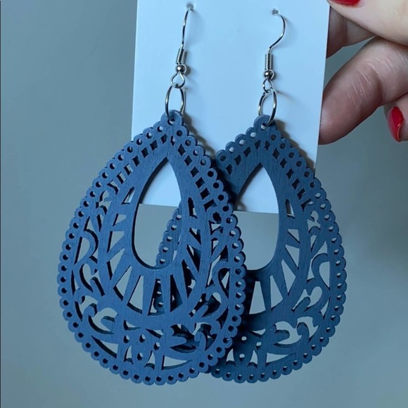 Trendy Blue Water Drop Carved Hollow Wood Earrings - Picture 4 of 5